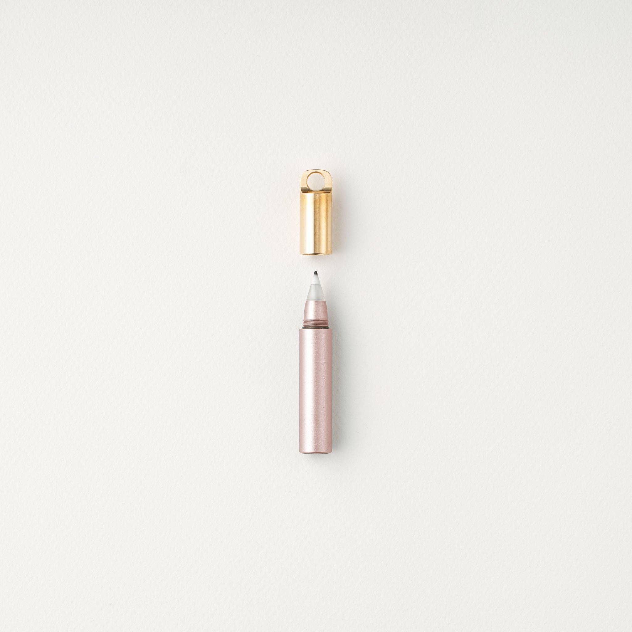 The Field Mouse – refillable travel pen
